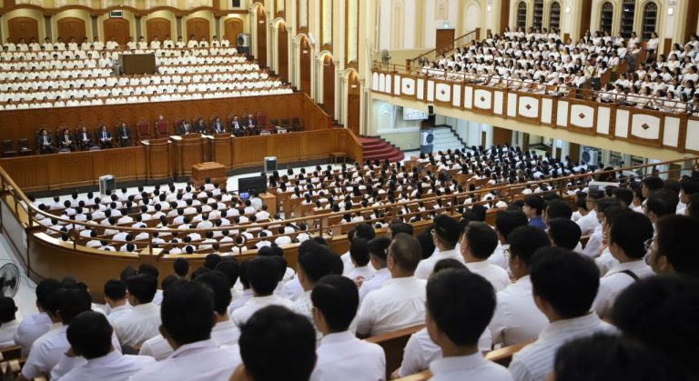 Special gathering for choir members held by Quezon City District