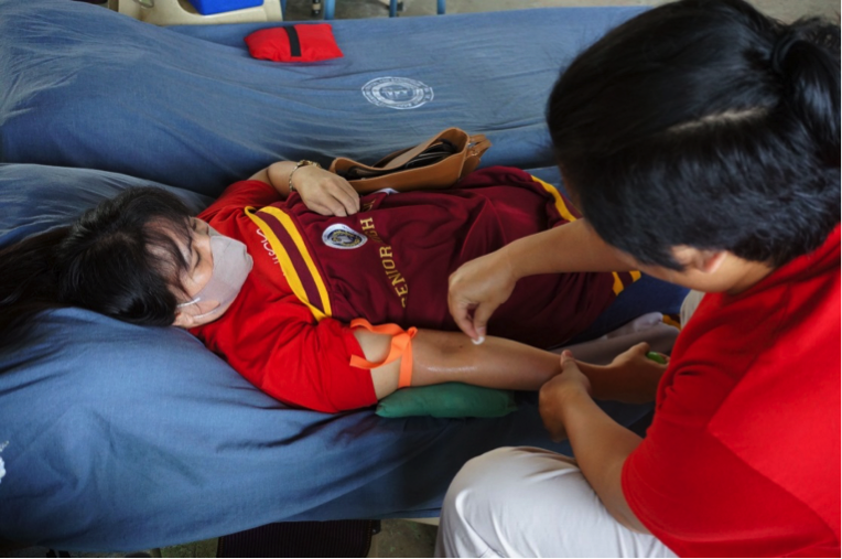 Two congregations in Caloocan North hold blood donation drive