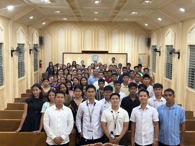 Decalachao youth learn skills in photography, videography