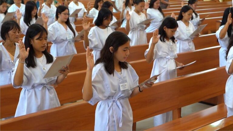 More Bacolodnons receive baptism