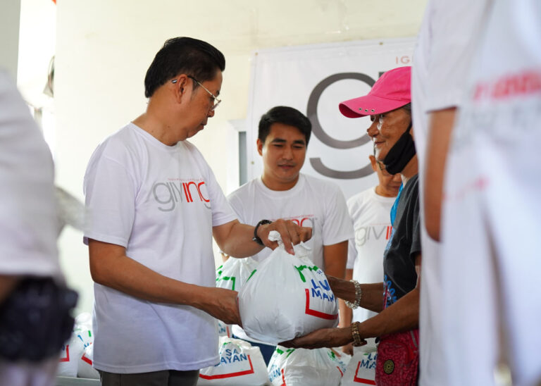 Bacoor Bay Congregation reaches out to fire victims