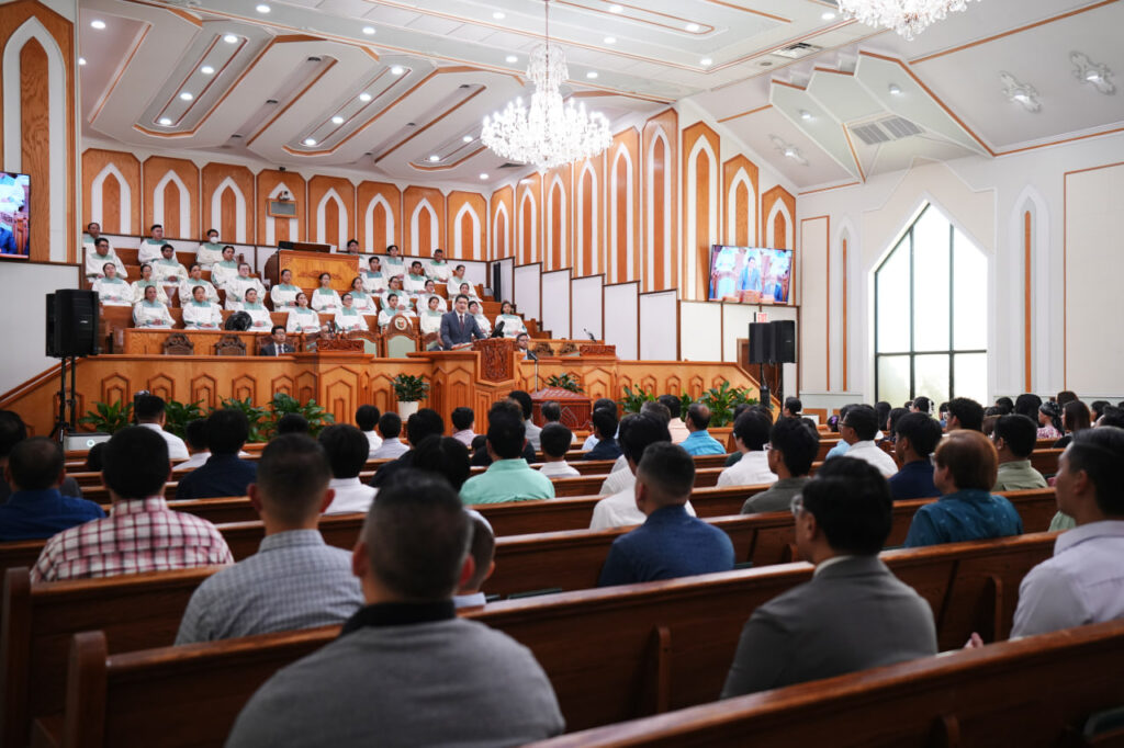 ‘Trust in God,’ students, graduates in Washington DC reminded
