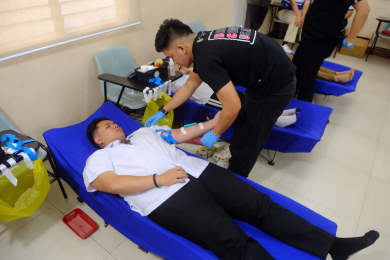 Brethren in Bulacan District extend aid through blood donation