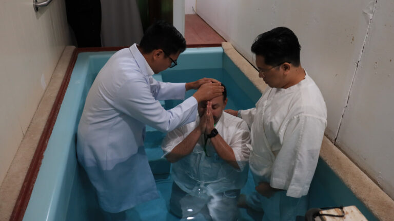 ‘Be faithfully obedient to God,’ baptismal candidates in Texas reminded