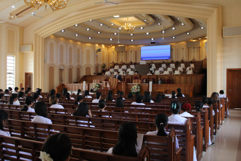 More than a hundred baptized in Albay